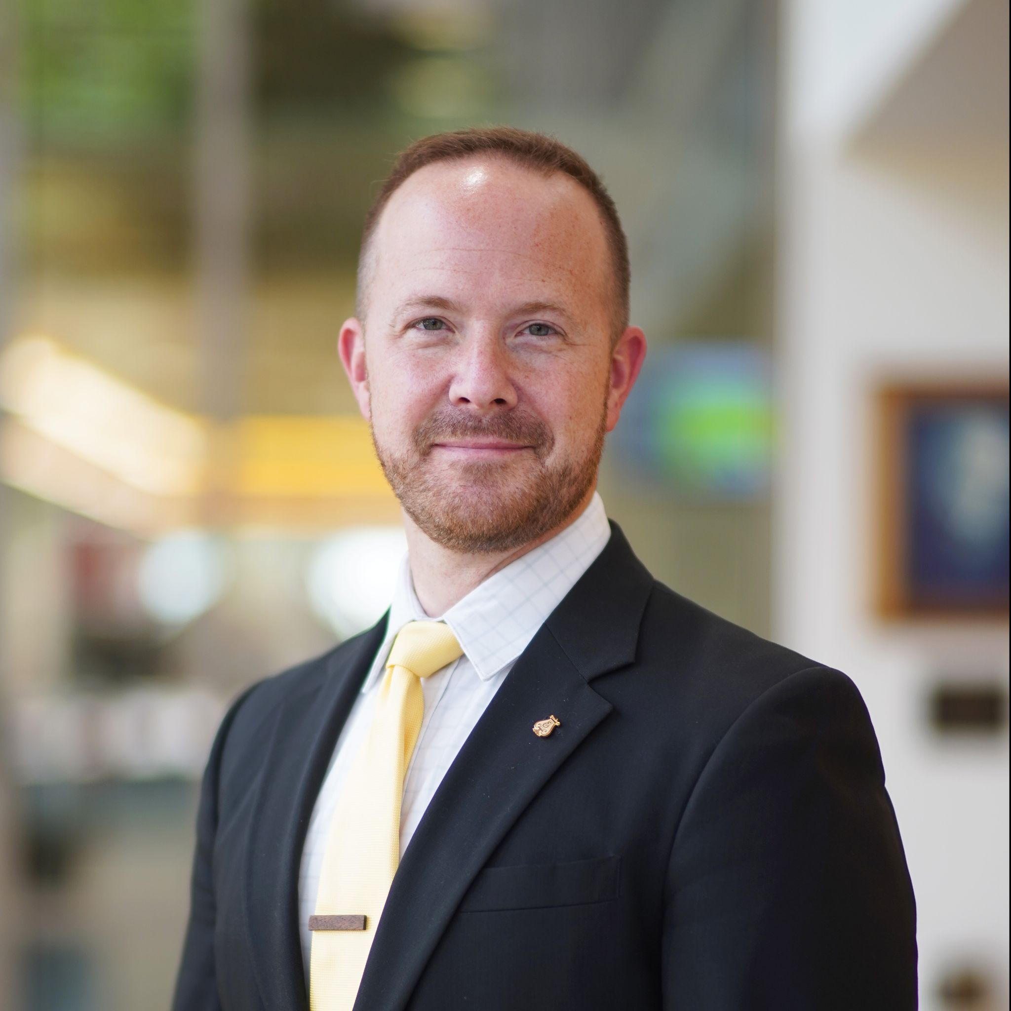  Headshot Of 埃里克·贝克 