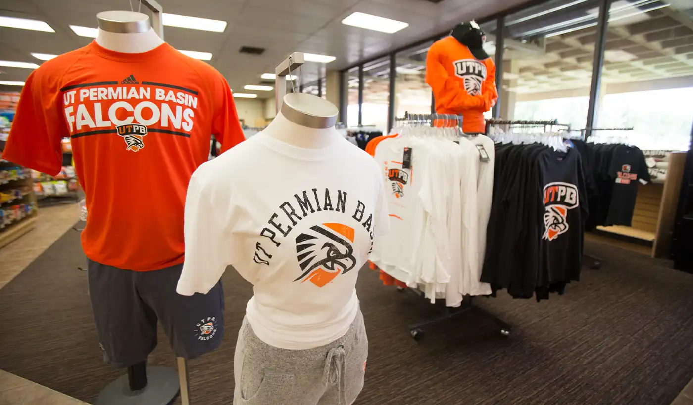 澳门博彩官网 T-shirt display at the bookstore