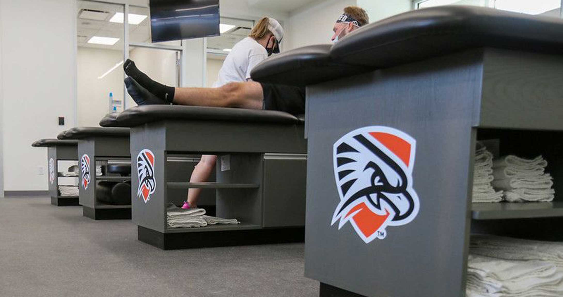 athletic training room tables 