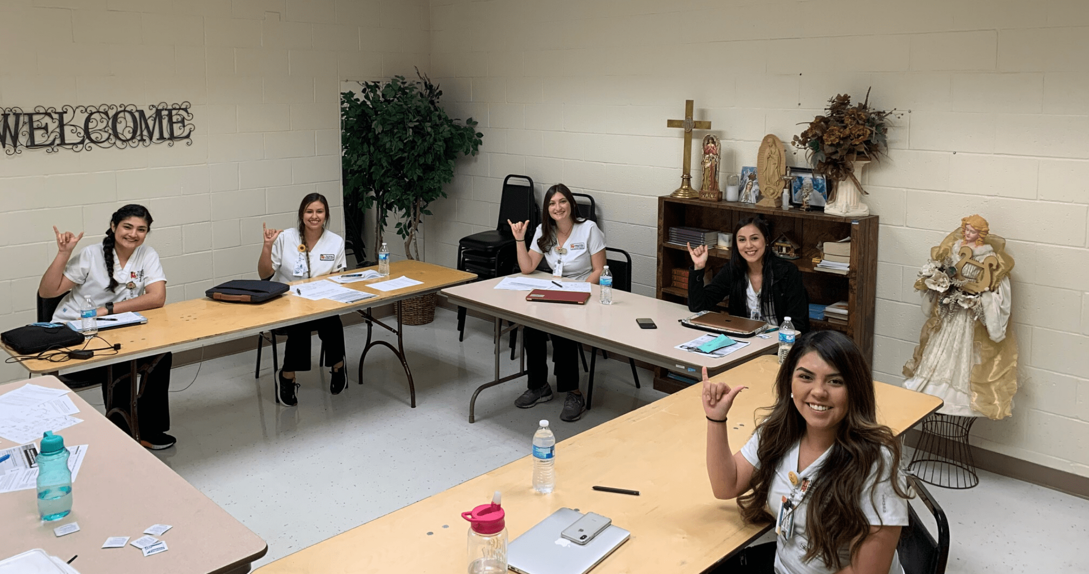 Nursing students making calls for COVID-19